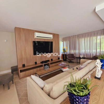 Apartamento com 69m², 2 quartos (sendo 1 suíte), 2 garagens, no bairro Itacorubi em Florianópolis