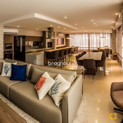 Apartamento com 69m², 2 quartos (sendo 1 suíte), 2 garagens, no bairro Itacorubi em Florianópolis