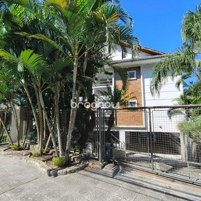 Apartamento com 142m², 2 quartos (sendo 2 suítes), 20 garagens, no bairro Lagoa da Conceição em Florianópolis