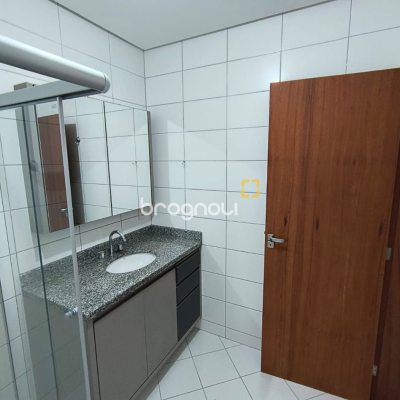 Apartamento com 142m², 2 quartos (sendo 2 suítes), 20 garagens, no bairro Lagoa da Conceição em Florianópolis