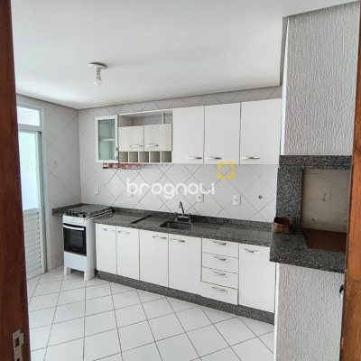 Apartamento com 142m², 2 quartos (sendo 2 suítes), 20 garagens, no bairro Lagoa da Conceição em Florianópolis