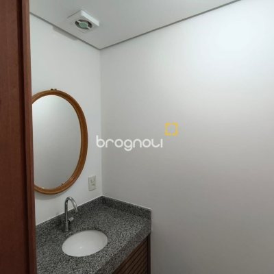 Apartamento com 142m², 2 quartos (sendo 2 suítes), 20 garagens, no bairro Lagoa da Conceição em Florianópolis