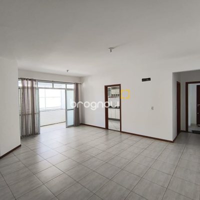Apartamento com 142m², 2 quartos (sendo 2 suítes), 20 garagens, no bairro Lagoa da Conceição em Florianópolis
