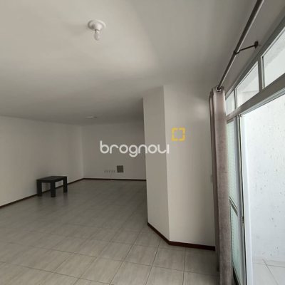 Apartamento com 142m², 2 quartos (sendo 2 suítes), 20 garagens, no bairro Lagoa da Conceição em Florianópolis