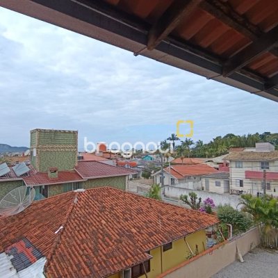 Apartamento com 83m², 3 quartos (sendo 1 suíte), 1 garagem, no bairro Ingleses em Florianópolis