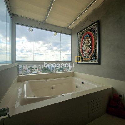 Cobertura com 170m², 3 quartos (sendo 3 suítes), 2 garagens, no bairro Estreito em Florianópolis