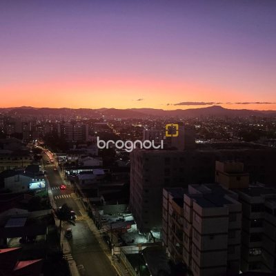 Cobertura com 170m², 3 quartos (sendo 3 suítes), 2 garagens, no bairro Estreito em Florianópolis