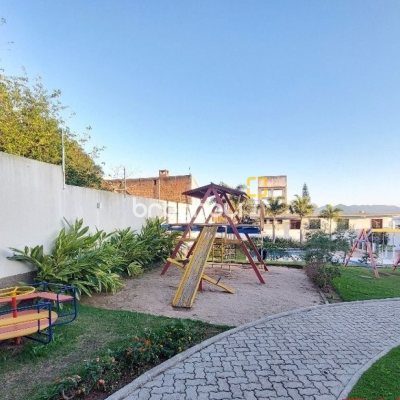 Cobertura com 170m², 3 quartos (sendo 3 suítes), 2 garagens, no bairro Estreito em Florianópolis