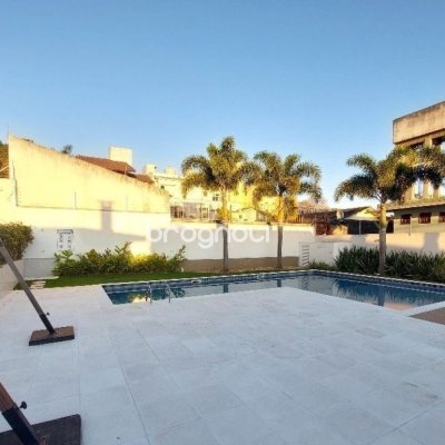 Cobertura com 170m², 3 quartos (sendo 3 suítes), 2 garagens, no bairro Estreito em Florianópolis