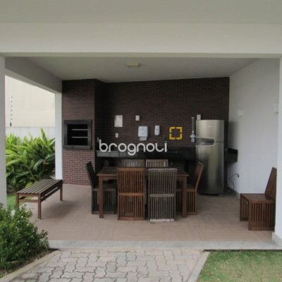 Cobertura com 170m², 3 quartos (sendo 3 suítes), 2 garagens, no bairro Estreito em Florianópolis