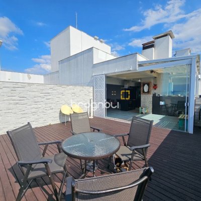 Cobertura com 170m², 3 quartos (sendo 3 suítes), 2 garagens, no bairro Estreito em Florianópolis