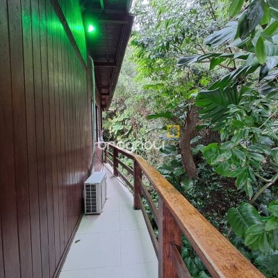 Casa com 75m², 3 quartos (sendo 1 suíte), 4 garagens, no bairro Ingleses do Rio Vermelho em Florianópolis