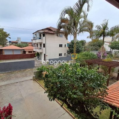 Casa com 75m², 3 quartos (sendo 1 suíte), 4 garagens, no bairro Ingleses do Rio Vermelho em Florianópolis