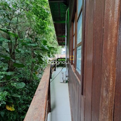 Casa com 75m², 3 quartos (sendo 1 suíte), 4 garagens, no bairro Ingleses do Rio Vermelho em Florianópolis