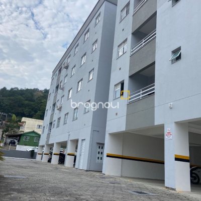Apartamento com 55m², 2 quartos, 1 garagem, no bairro Potecas em São José