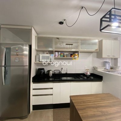 Apartamento com 55m², 2 quartos, 1 garagem, no bairro Potecas em São José