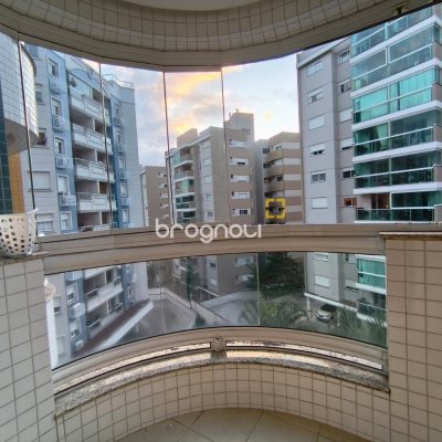 Apartamento com 107m², 3 quartos (sendo 1 suíte), 2 garagens, no bairro Itacorubi em Florianópolis