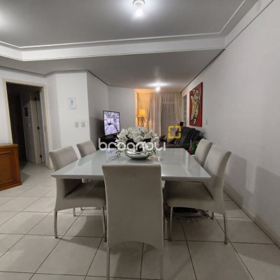 Apartamento com 107m², 3 quartos (sendo 1 suíte), 2 garagens, no bairro Itacorubi em Florianópolis