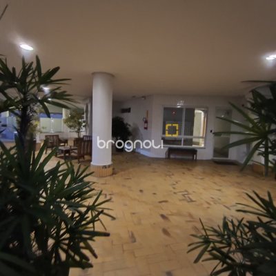 Apartamento com 107m², 3 quartos (sendo 1 suíte), 2 garagens, no bairro Itacorubi em Florianópolis
