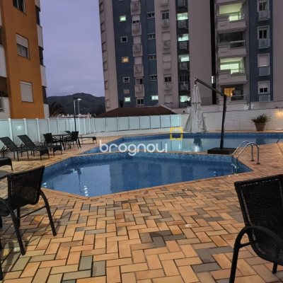 Apartamento com 107m², 3 quartos (sendo 1 suíte), 2 garagens, no bairro Itacorubi em Florianópolis