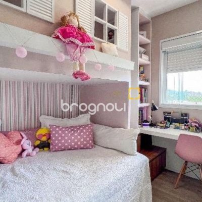 Apartamento com 123m², 3 quartos (sendo 1 suíte), 2 garagens, no bairro Itacorubi em Florianópolis