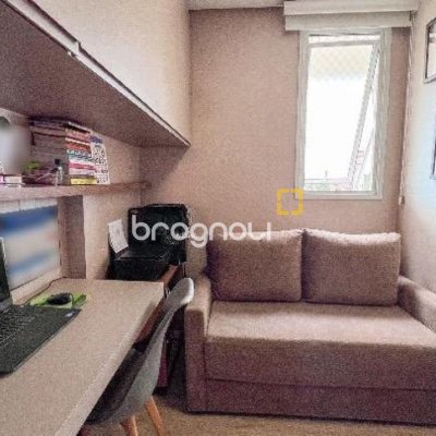Apartamento com 123m², 3 quartos (sendo 1 suíte), 2 garagens, no bairro Itacorubi em Florianópolis