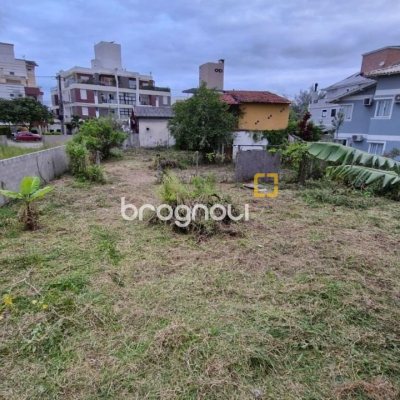 Terreno com 929m², no bairro Campeche em Florianópolis
