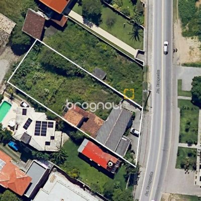 Terreno com 929m², no bairro Campeche em Florianópolis