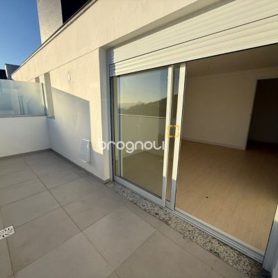 Apartamento com 94m², 1 quarto (sendo 1 suíte), 2 garagens, no bairro João Paulo em Florianópolis
