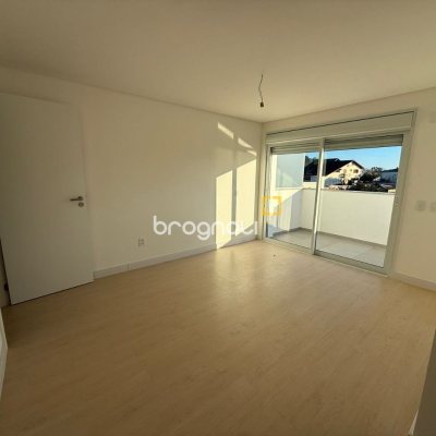 Apartamento com 96m², 1 quarto (sendo 1 suíte), 2 garagens, no bairro João Paulo em Florianópolis