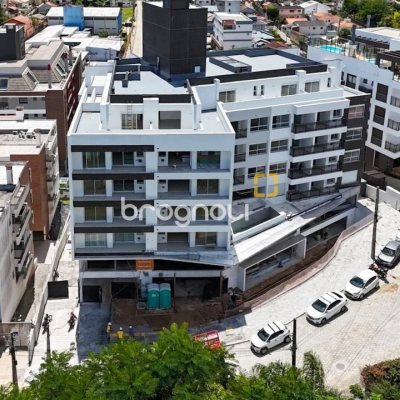Apartamento com 96m², 1 quarto (sendo 1 suíte), 2 garagens, no bairro João Paulo em Florianópolis