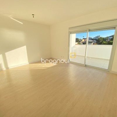 Apartamento com 122m², 3 quartos (sendo 2 suítes), 3 garagens, no bairro João Paulo em Florianópolis