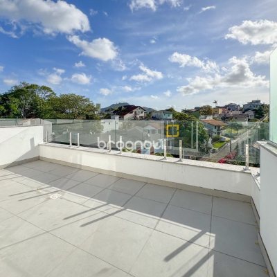 Apartamento com 102m², 1 quarto (sendo 1 suíte), 2 garagens, no bairro João Paulo em Florianópolis