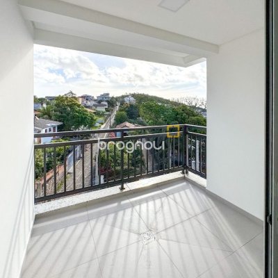 Apartamento com 100m², 1 quarto (sendo 1 suíte), 2 garagens, no bairro João Paulo em Florianópolis