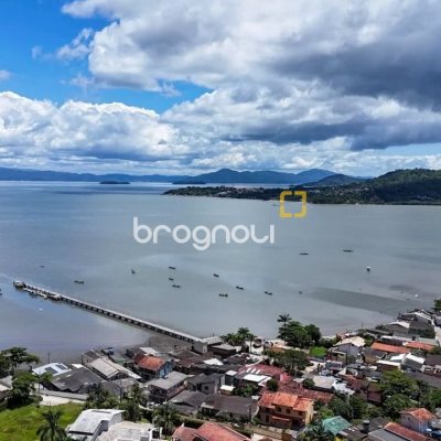 Apartamento com 100m², 1 quarto (sendo 1 suíte), 2 garagens, no bairro João Paulo em Florianópolis