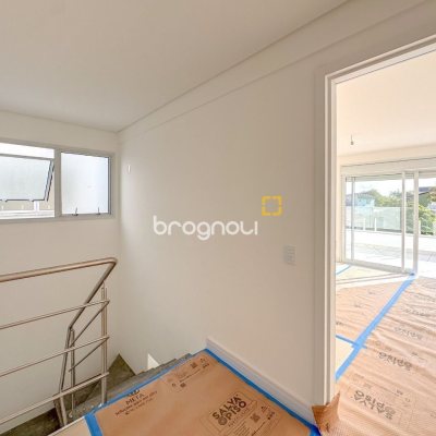 Apartamento com 100m², 1 quarto (sendo 1 suíte), 2 garagens, no bairro João Paulo em Florianópolis