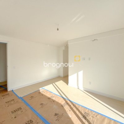 Apartamento com 100m², 1 quarto (sendo 1 suíte), 2 garagens, no bairro João Paulo em Florianópolis