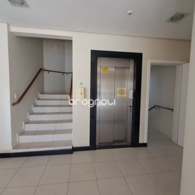 Apartamento com 143m², 3 quartos (sendo 1 suíte), 1 garagem, no bairro Cachoeira do Bom Jesus em Florianópolis