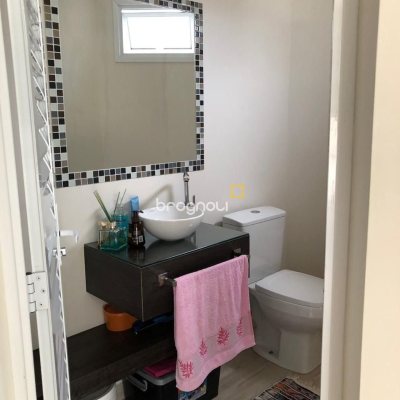 Cobertura com 197m², 4 quartos (sendo 2 suítes), 2 garagens, no bairro Ingleses em Florianópolis