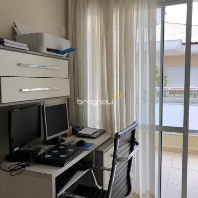 Cobertura com 197m², 4 quartos (sendo 2 suítes), 2 garagens, no bairro Ingleses em Florianópolis