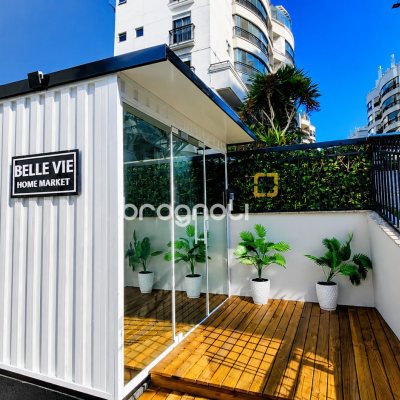 Apartamento com 94m², 2 quartos (sendo 2 suítes), 2 garagens, no bairro Coqueiros em Florianópolis