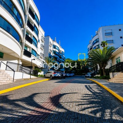 Apartamento com 94m², 2 quartos (sendo 2 suítes), 2 garagens, no bairro Coqueiros em Florianópolis