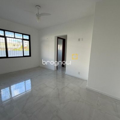 Apartamento com 69m², 2 quartos, 1 garagem, no bairro Canasvieiras em Florianópolis