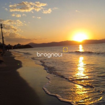 Apartamento com 69m², 2 quartos, 1 garagem, no bairro Canasvieiras em Florianópolis