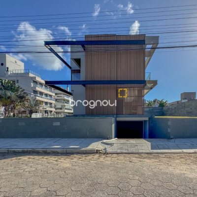 Casa com 225m², 3 quartos (sendo 3 suítes), 4 garagens, no bairro Jurerê em Florianópolis
