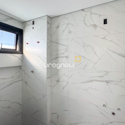 Casa com 225m², 3 quartos (sendo 3 suítes), 4 garagens, no bairro Jurerê em Florianópolis