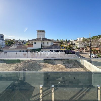 Casa com 225m², 3 quartos (sendo 3 suítes), 4 garagens, no bairro Jurerê em Florianópolis