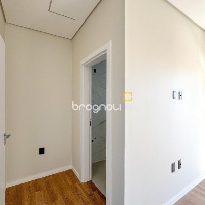 Casa com 225m², 3 quartos (sendo 3 suítes), 4 garagens, no bairro Jurerê em Florianópolis