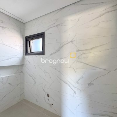 Casa com 225m², 3 quartos (sendo 3 suítes), 4 garagens, no bairro Jurerê em Florianópolis