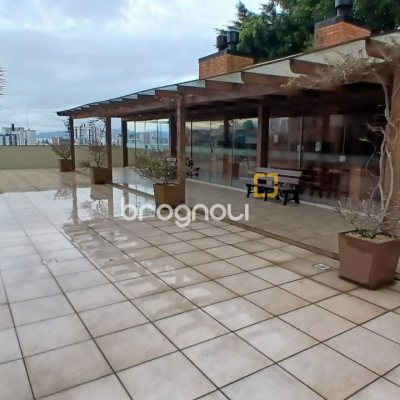 Apartamento com 83m², 3 quartos (sendo 1 suíte), 2 garagens, no bairro Canto em Florianópolis